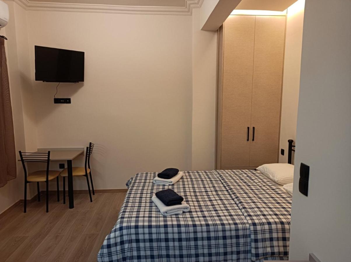 Apartment Dipla 3 Athena Bagian luar foto